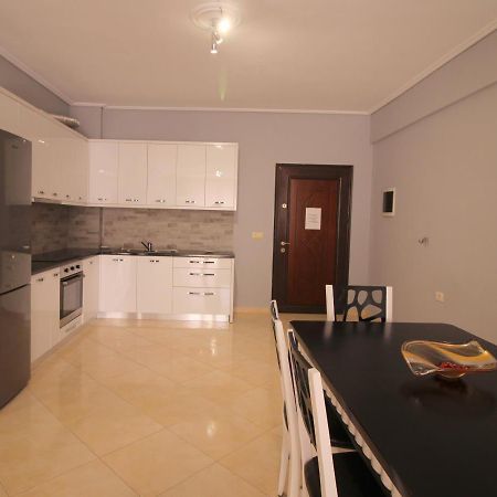 Mece Apt. Apartment Саранде Екстериор снимка