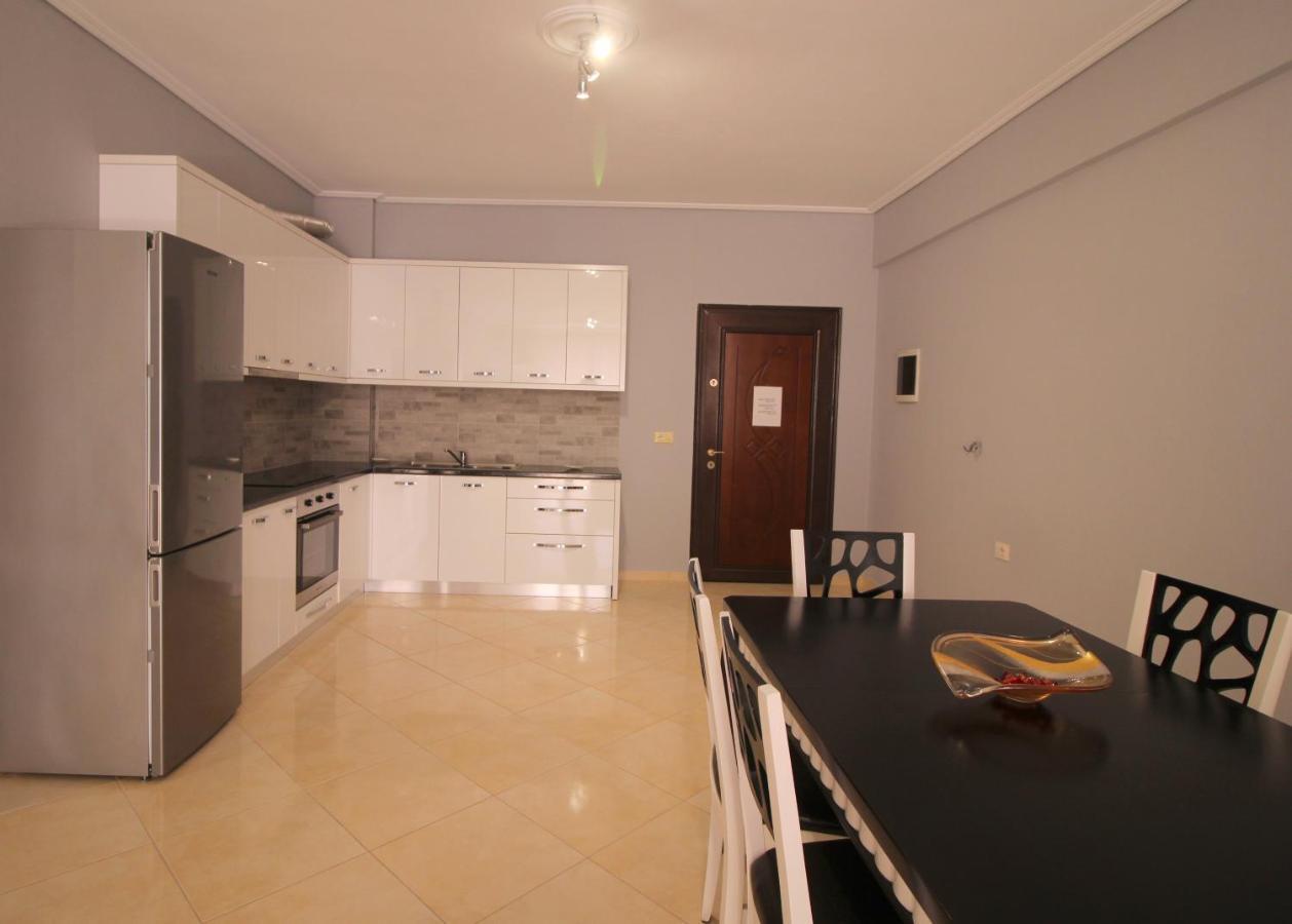 Mece Apt. Apartment Саранде Екстериор снимка